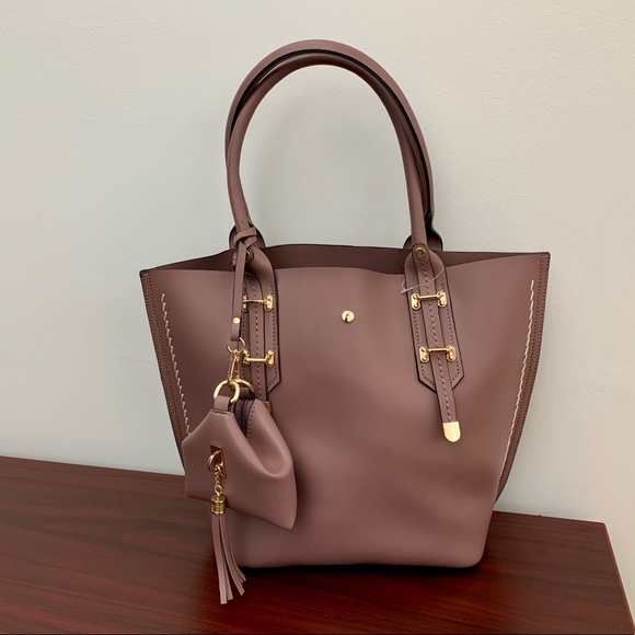 Beautiful vegan leather light plum handbag - Picture 3 of 7
